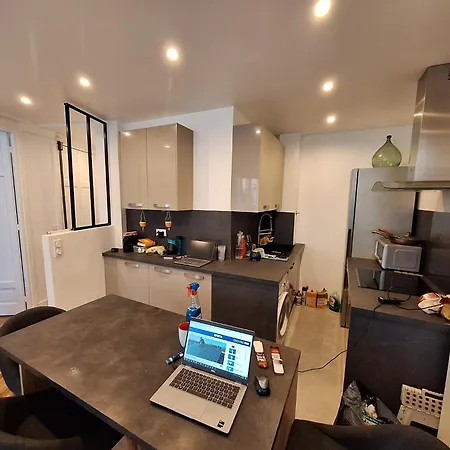 Appartement Read Well - Spare Double Bedroom In Cosy Close To Convention Center In 15th District