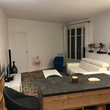 Read Well - Spare Double Bedroom In Cosy Close To Convention Center In 15th District *