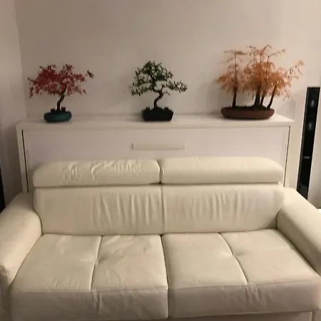 Read Well - Spare Double Bedroom In Cosy Close To Convention Center In 15th District Appartement *
